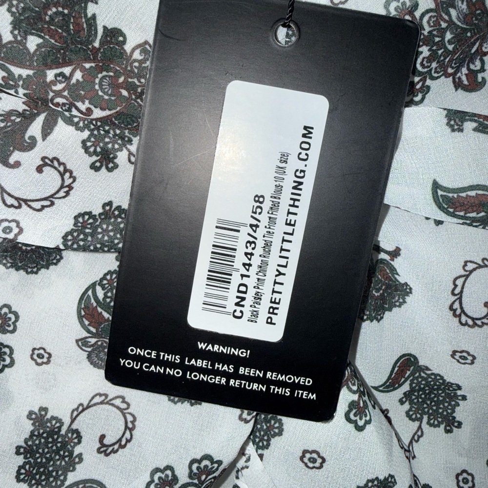 ⭐️ NWT PrettyLittleThing Blouse ⭐️ - Picture 4 of 4